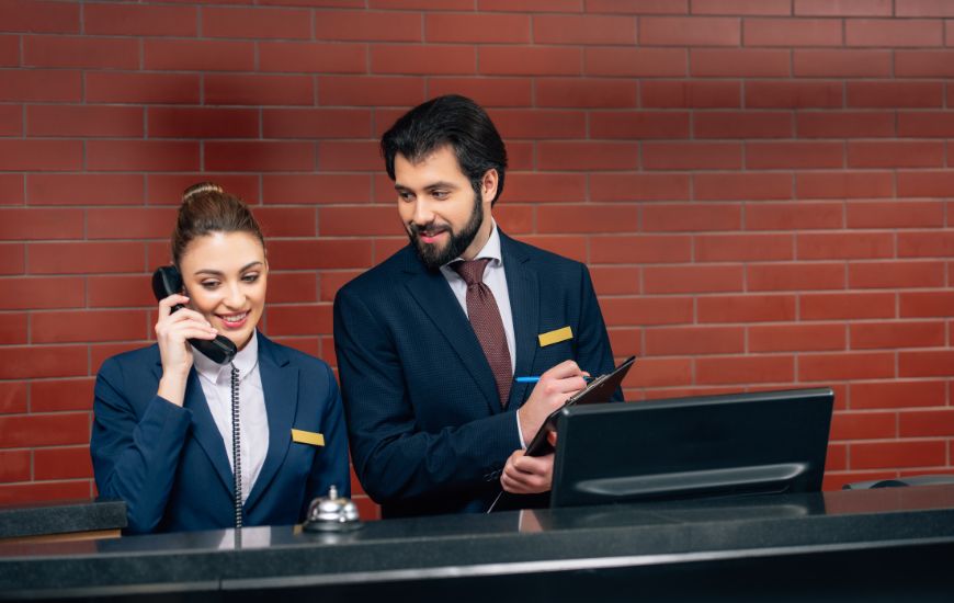 curs-de-receptioner-de-hotel