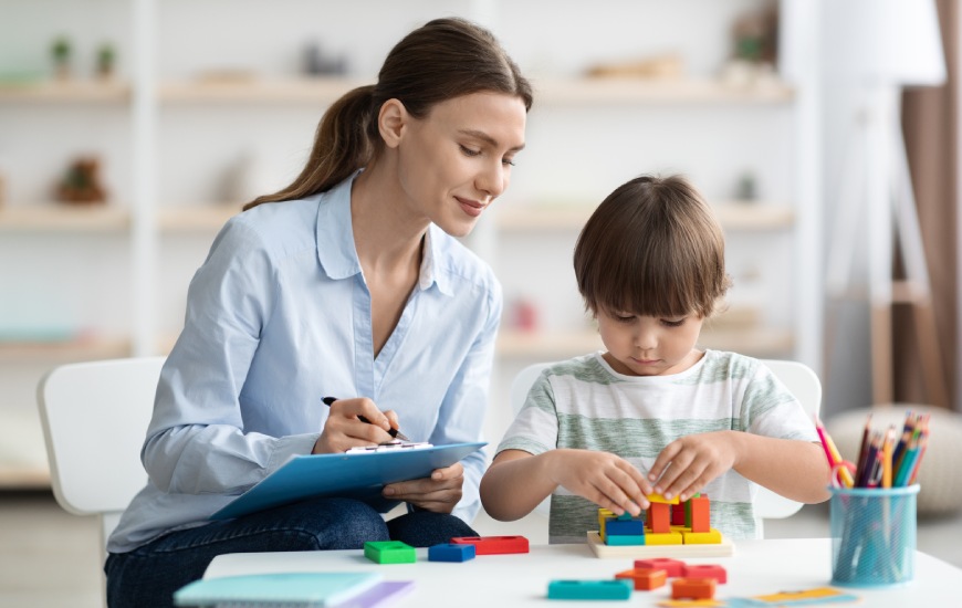 masterat-in-pedagogia-montessori-masterat-in-psihologia-copilului-si-adolescentului